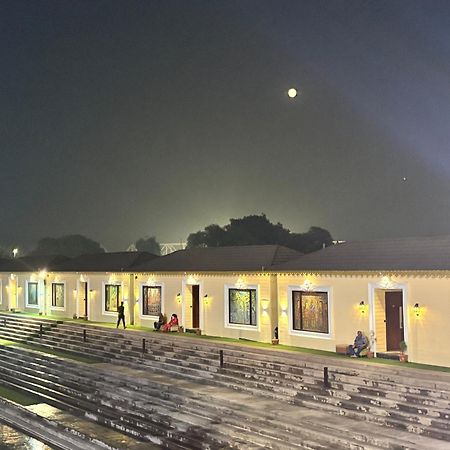 Ayodhya Haat Luxury Cottages エクステリア 写真